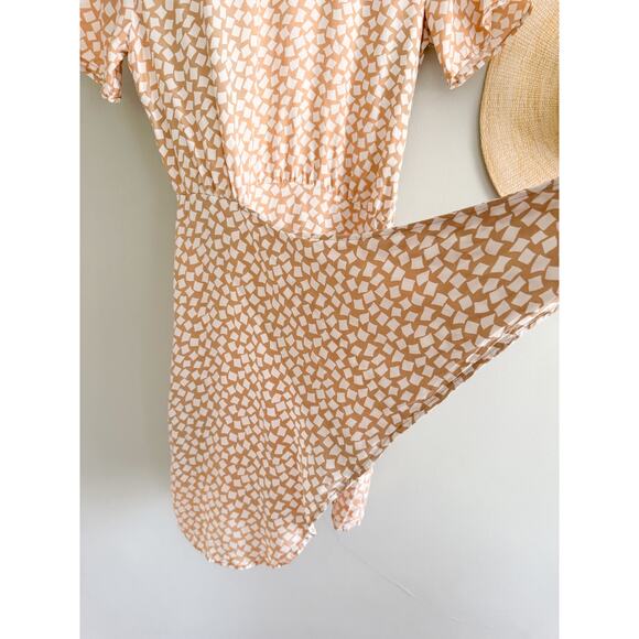 & Other Stories | Tan and White Knot Detail Faux Wrap Mini Dress | Sz 4 - Picture 7 of 12
